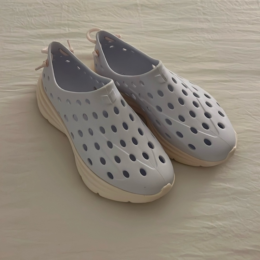 KANE footwear